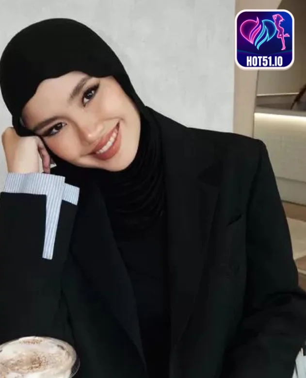 Fira Assegaf-Hot51