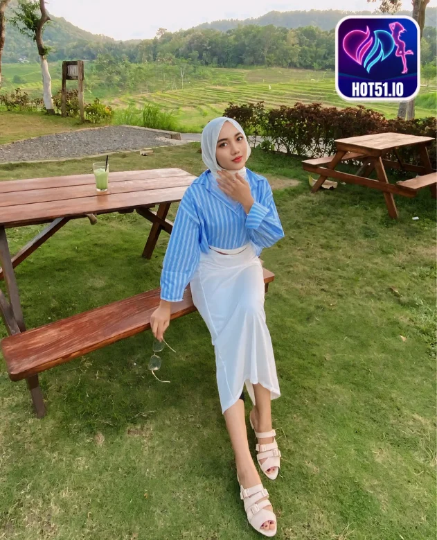 𝓈𝒽𝓃𝓉𝒹𝓌𝐿-Hot51