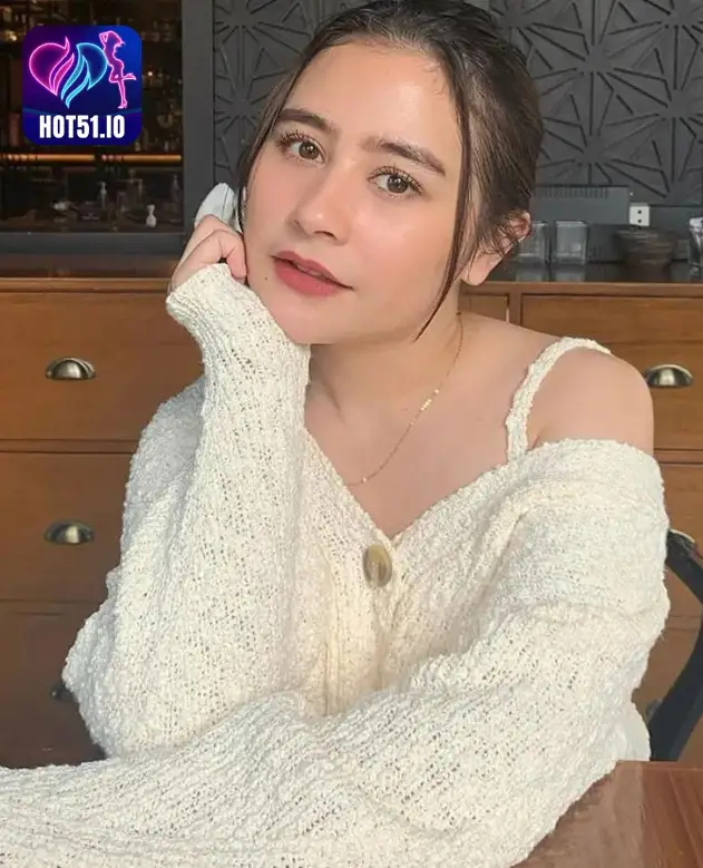 Prilly Latuconsina-Hot51 
