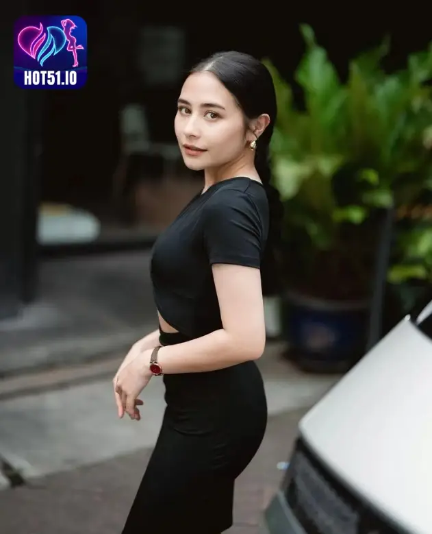 Prilly Latuconsina-Hot51 