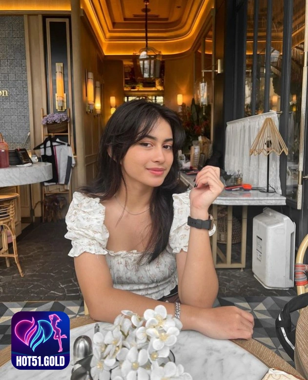 Sintya Marisca-Hot51